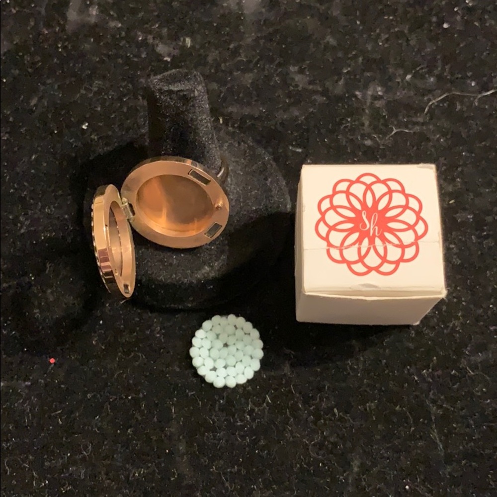 🆕LOCKET RING - Picture 4 of 5